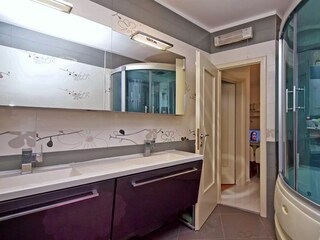 Apartment Srima Features 23