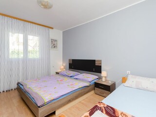 Apartment Lopar Features 17