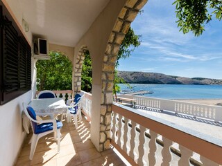 Apartment Lopar Features 22