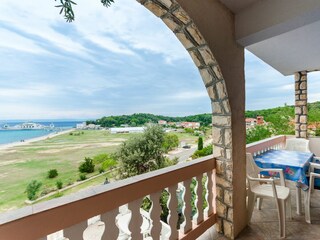 Apartment Lopar Features 15