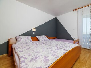 Apartment Lopar Features 9