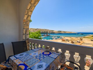 Apartment Lopar Features 24