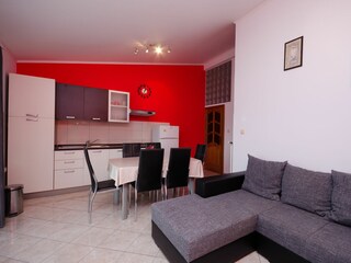 Apartment Lopar Features 22