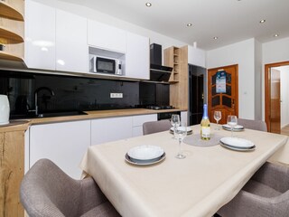 Apartment Lopar Features 5