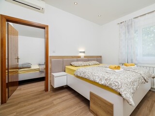 Apartment Lopar Features 18