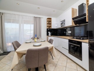 Apartment Lopar Features 32