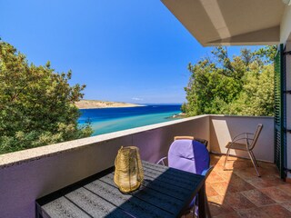 Apartment Lopar Features 7