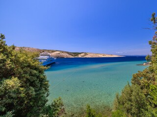 Apartment Lopar Features 26