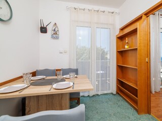 Apartment Lopar Features 32