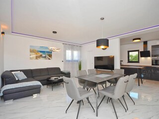 Apartment Srima Features 12