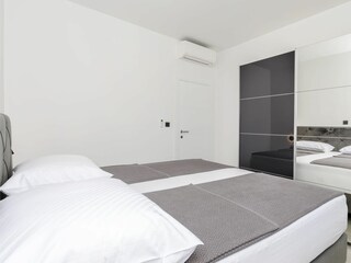 Apartment Srima Features 20