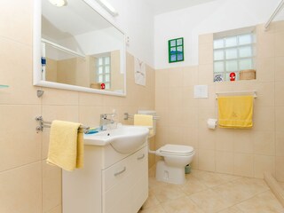 Ferienhaus Razanj Ausstattung 40