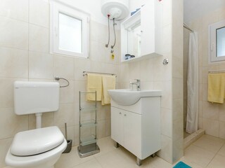 Ferienhaus Razanj Ausstattung 58