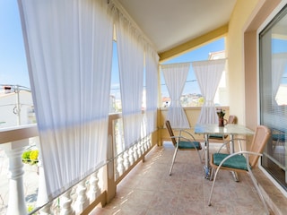 Apartment Lopar Features 8