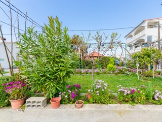 Apartment Lopar Features 9