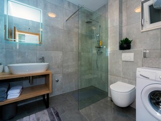 Ferienhaus Razanj Ausstattung 34