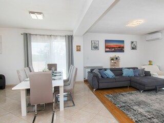 Holiday house Ružić Features 20