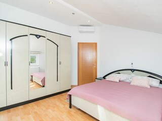 Holiday house Ružić Features 37