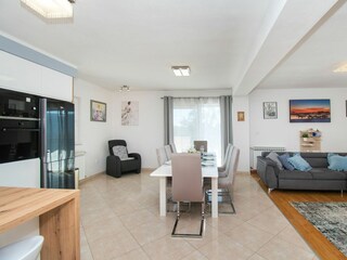 Holiday house Ružić Features 28