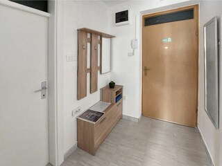 Apartment Puljane Features 12