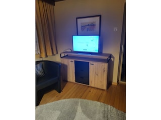 Wohnzimmer TV 32"