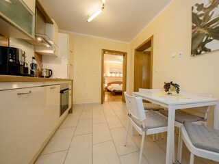 Apartment Lopar Features 16