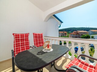 Apartment Lopar Features 3