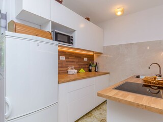Holiday house Okrug Donji Features 18