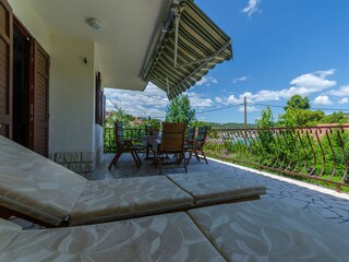 Holiday house Okrug Donji Features 30