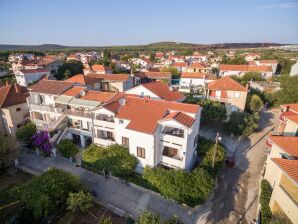 Apartments Josip - Turanj - image1