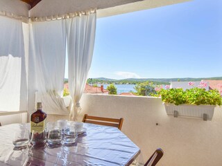 Apartment Turanj Features 9