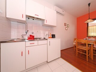 Apartment Turanj Features 13