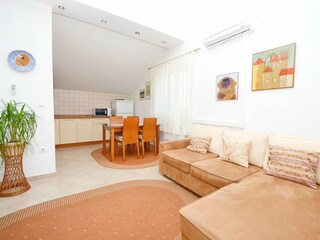 Apartment Srima Features 10