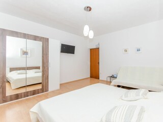 Apartment Okrug Donji Features 4