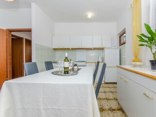 Apartment Okrug Donji Features 14