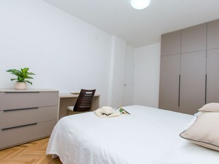 Apartment Jesenice bei Dugi Rat Ausstattung 11