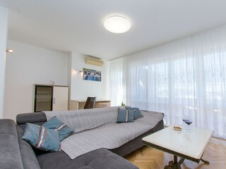 Apartment Jesenice bei Dugi Rat Ausstattung 30
