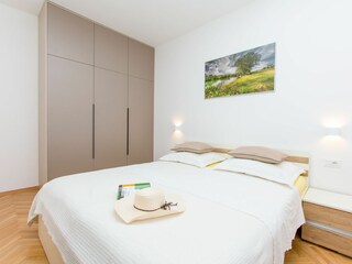 Apartment Jesenice bei Dugi Rat Ausstattung 1