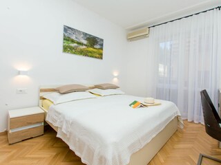 Apartment Jesenice bei Dugi Rat Ausstattung 15