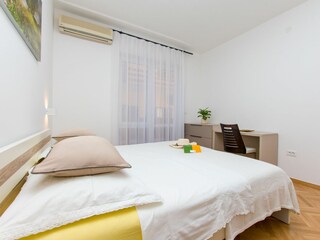 Apartment Jesenice bei Dugi Rat Ausstattung 17