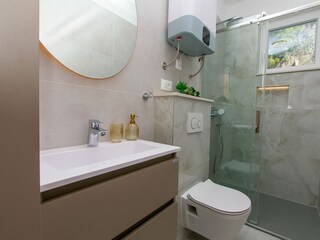 Apartment Jesenice bei Dugi Rat Ausstattung 20