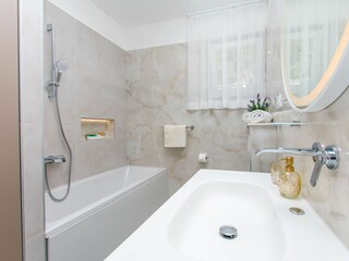 Apartment Jesenice bei Dugi Rat Ausstattung 22