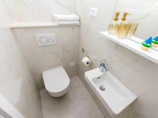 Apartment Jesenice bei Dugi Rat Ausstattung 31