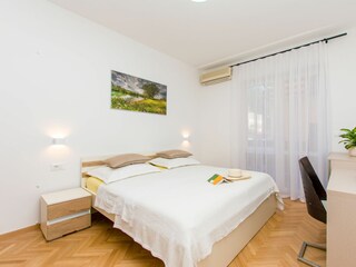 Apartment Jesenice bei Dugi Rat Ausstattung 22