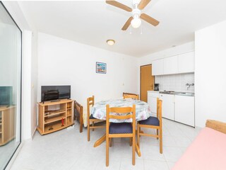 Apartment Vinisce Features 8