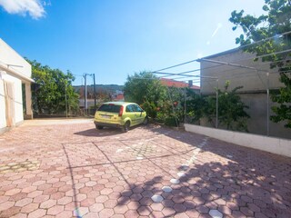Apartment Okrug Donji Features 1