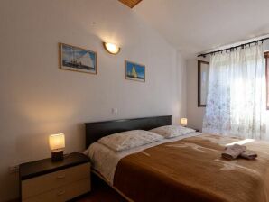 Ferienhaus Kein Titel - Zastražišće - image1