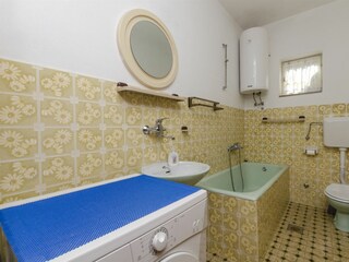 Holiday house Splitska Features 7