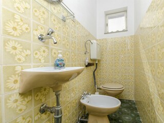 Holiday house Splitska Features 8