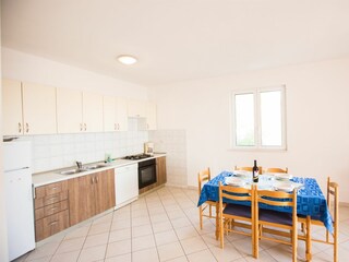 Apartment Jesenice bei Dugi Rat Features 16